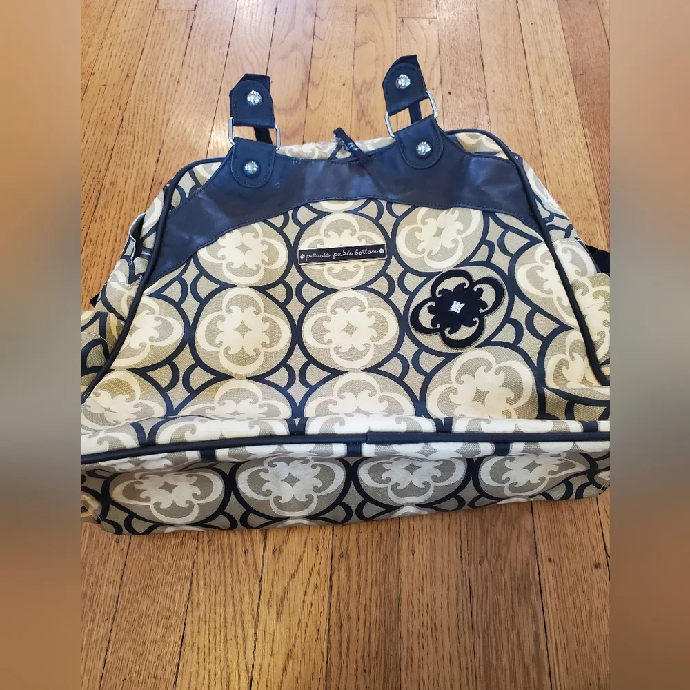 Petunia Pickle Bottom Diaper Bag - Picture 4 of 5